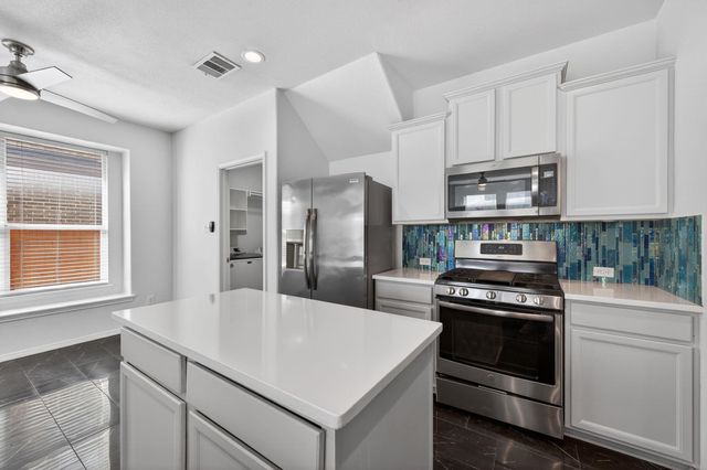 2305 Gavin TRL, Pflugerville, TX 78660