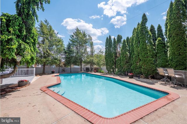 814 S HAYS ST, Allentown, PA 18103