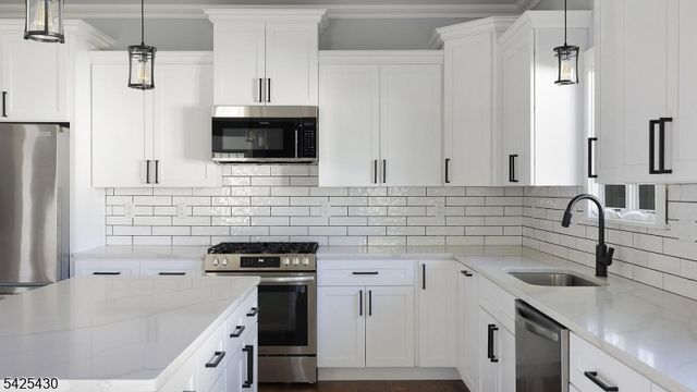 184 Baltimore Ave, Cranford Twp., NJ 07016