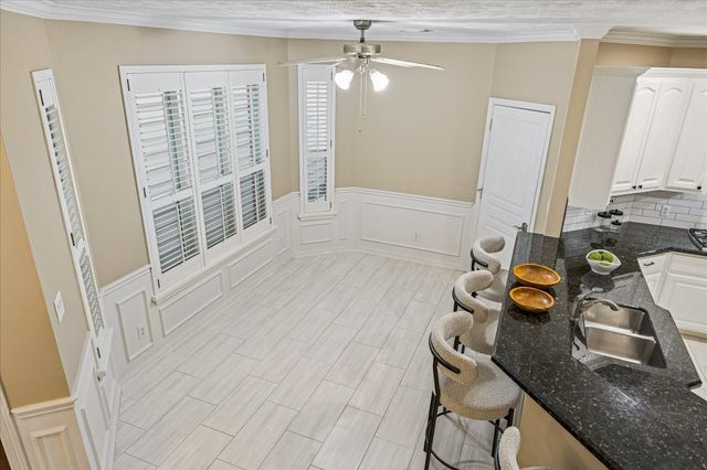 1327 Ella Place, Houston, TX 77008