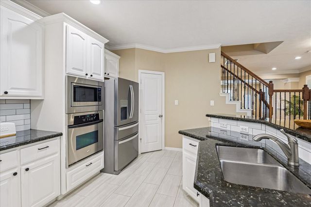 1327 Ella Place, Houston, TX 77008