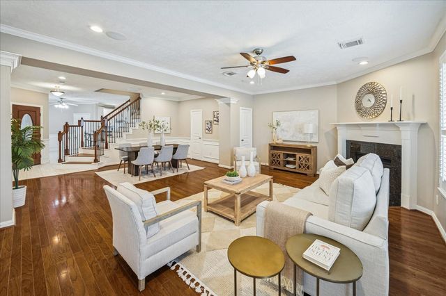 1327 Ella Place, Houston, TX 77008