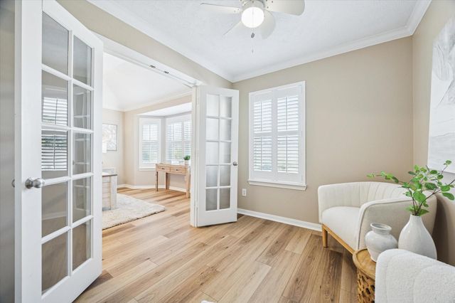 1327 Ella Place, Houston, TX 77008