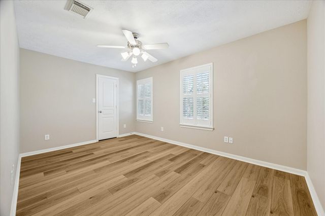 1327 Ella Place, Houston, TX 77008