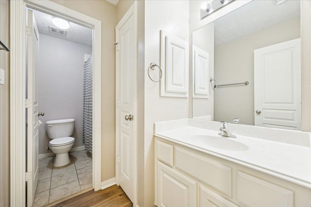 1327 Ella Place, Houston, TX 77008