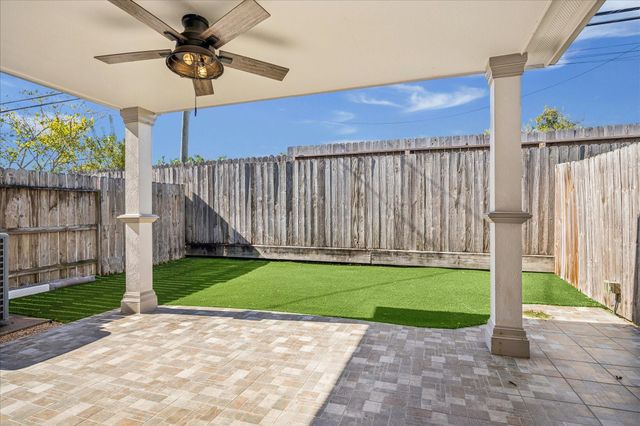 1327 Ella Place, Houston, TX 77008