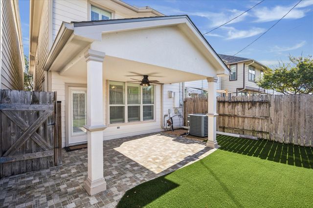 1327 Ella Place, Houston, TX 77008