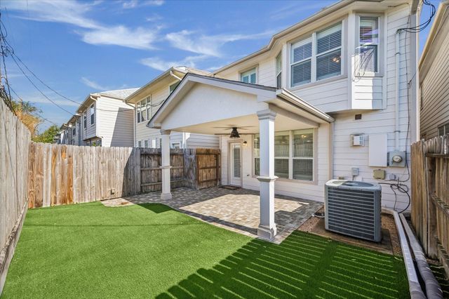 1327 Ella Place, Houston, TX 77008