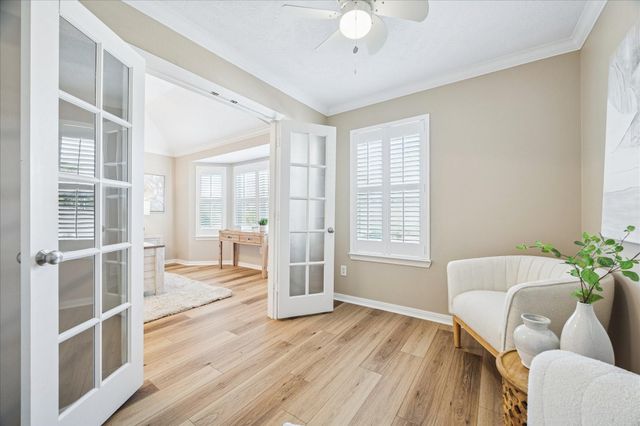 1327 Ella Place, Houston, TX 77008