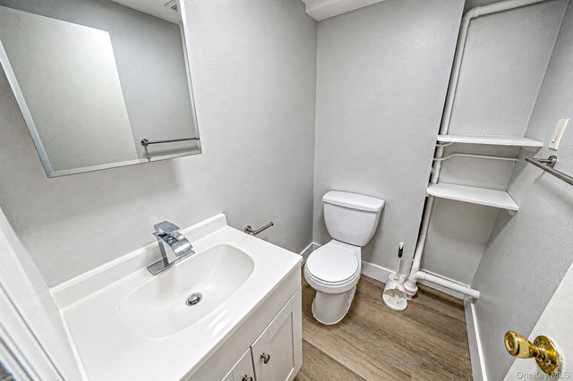 745 Anderson Avenue, Franklin Square, NY 11010