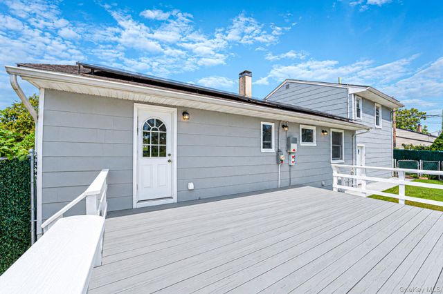 745 Anderson Avenue, Franklin Square, NY 11010