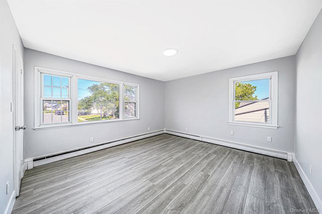 745 Anderson Avenue, Franklin Square, NY 11010