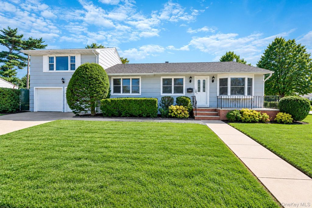 745 Anderson Avenue, Franklin Square, NY 11010 — exterior