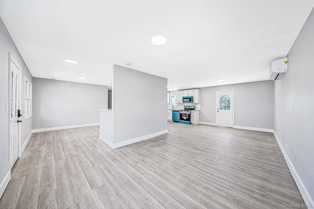 745 Anderson Avenue, Franklin Square, NY 11010 — photo 5