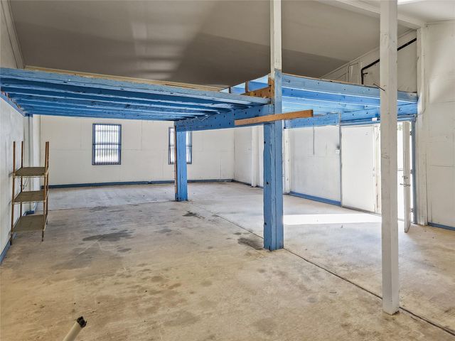 8819 Saddle CIR, Buda, TX 78610