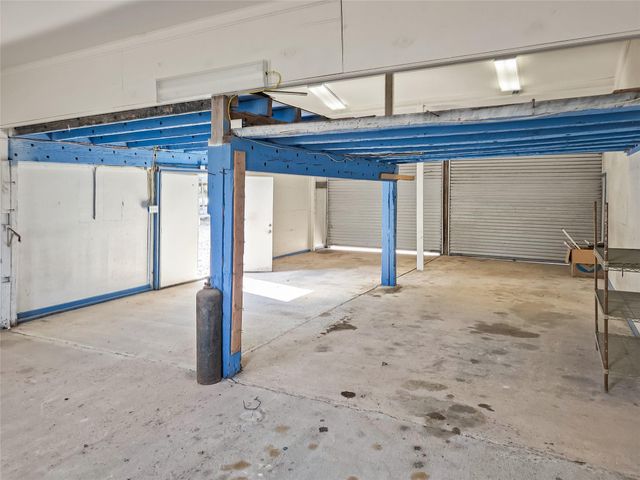 8819 Saddle CIR, Buda, TX 78610