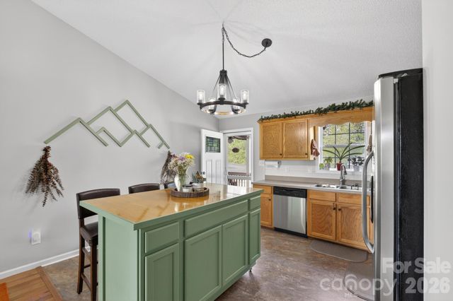 3680 Rocky Road, Lenoir, NC 28645