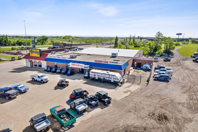 417 24th Street SW, Jamestown, ND 58401