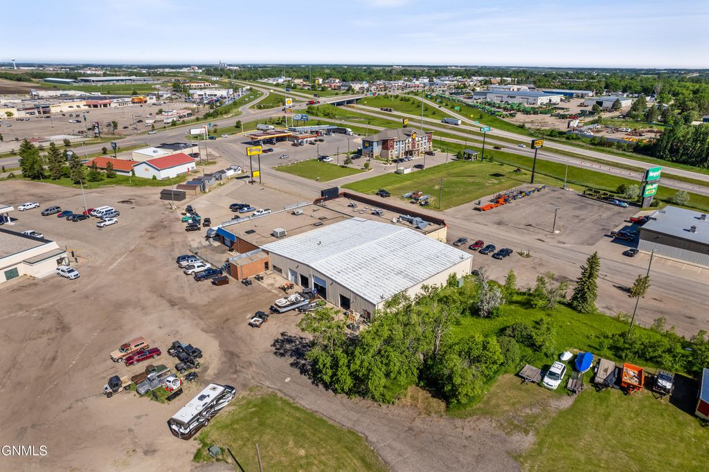 417 24th Street SW, Jamestown, ND 58401 photo 11