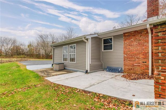 131 Pergola Avenue, Monroe, NJ 08831