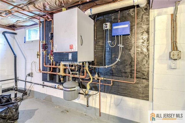 131 Pergola Avenue, Monroe, NJ 08831