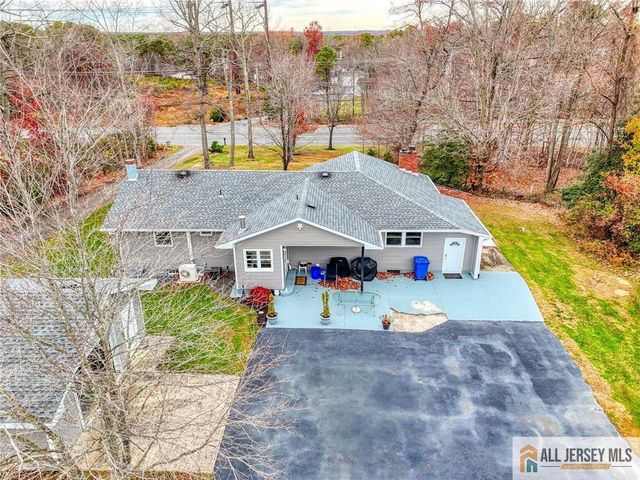 131 Pergola Avenue, Monroe, NJ 08831