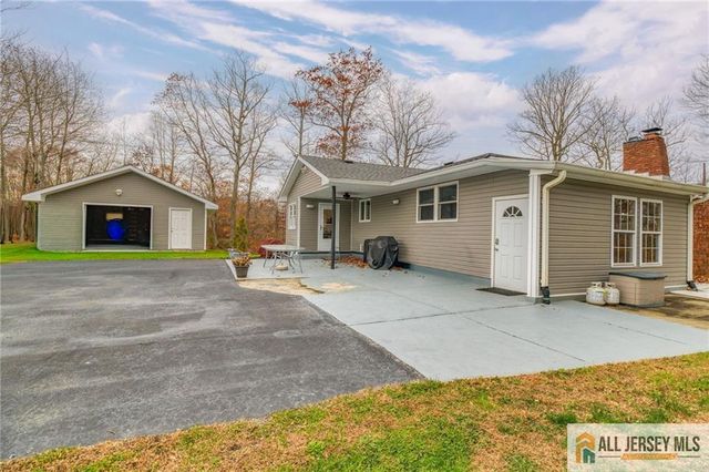 131 Pergola Avenue, Monroe, NJ 08831