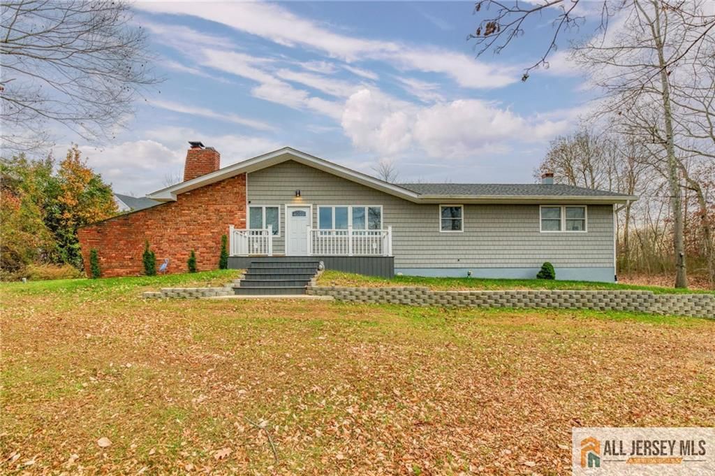 131 Pergola Avenue, Monroe, NJ 08831