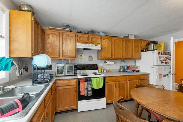 479 Lake Avenue, Manchester, NH 03103