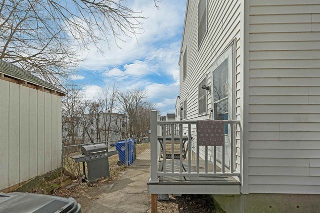 479 Lake Avenue, Manchester, NH 03103