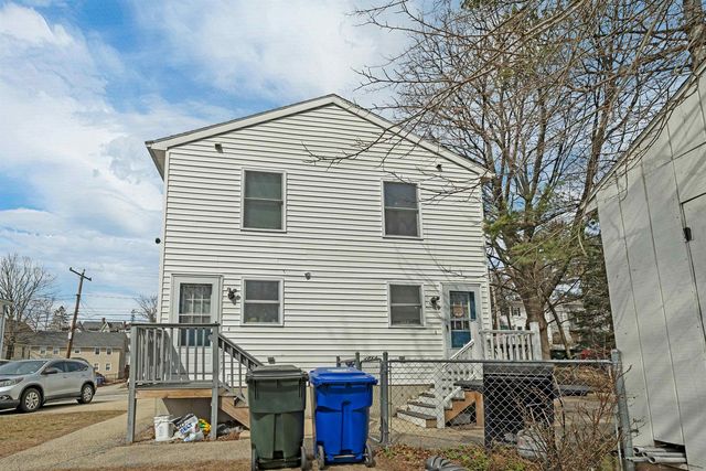 479 Lake Avenue, Manchester, NH 03103