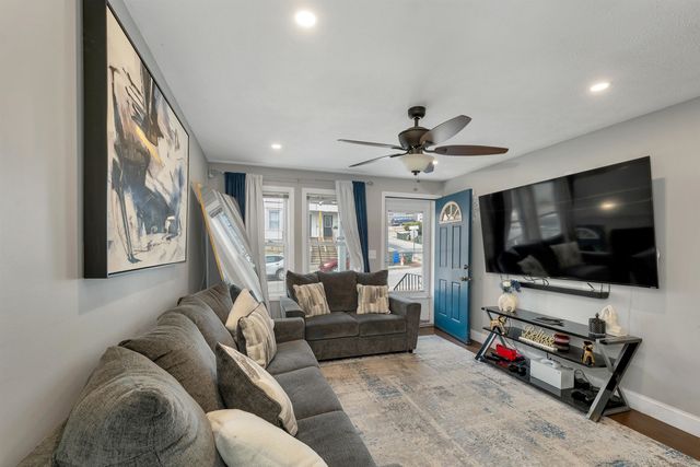 479 Lake Avenue, Manchester, NH 03103