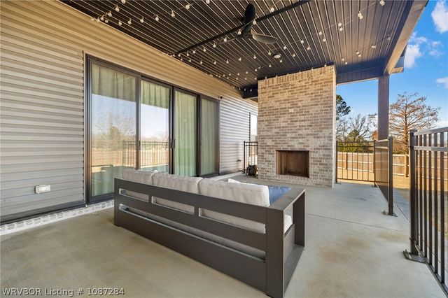 2015 Queensbury Way, Fort Smith, AR 72908