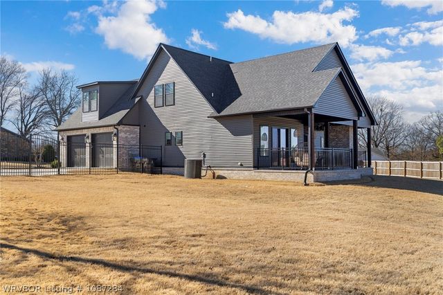 2015 Queensbury Way, Fort Smith, AR 72908