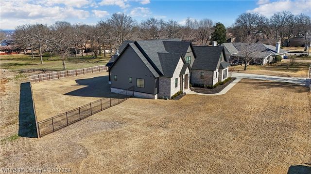 2015 Queensbury Way, Fort Smith, AR 72908