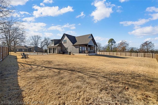 2015 Queensbury Way, Fort Smith, AR 72908