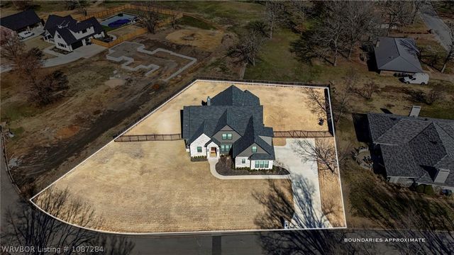 2015 Queensbury Way, Fort Smith, AR 72908