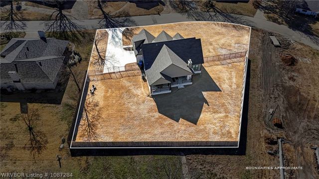 2015 Queensbury Way, Fort Smith, AR 72908