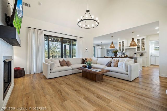 2015 Queensbury Way, Fort Smith, AR 72908