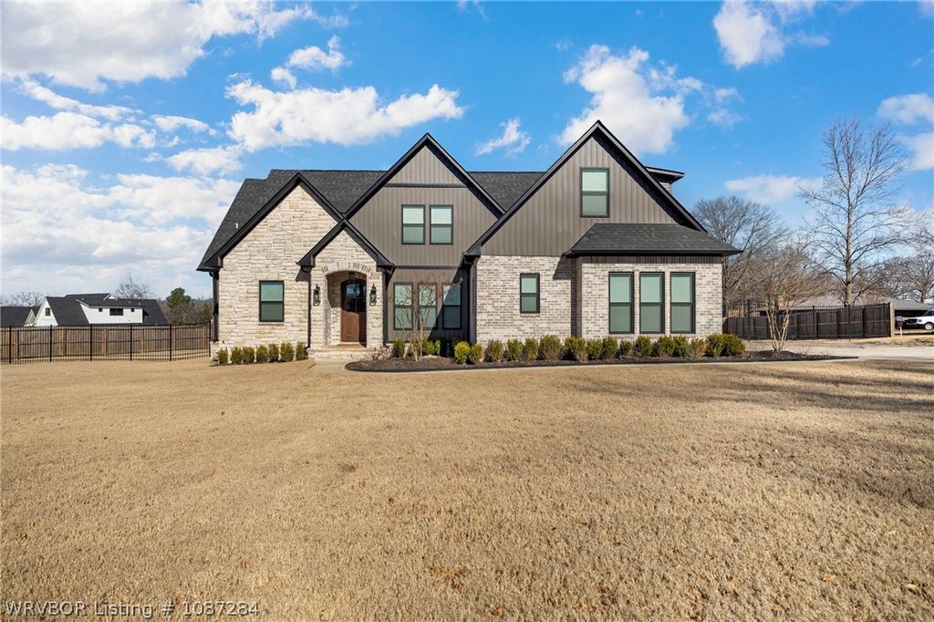 2015 Queensbury Way, Fort Smith, AR 72908