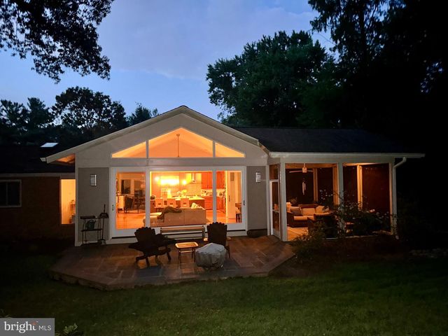 8213 STONE TRAIL DR, Bethesda, MD 20817