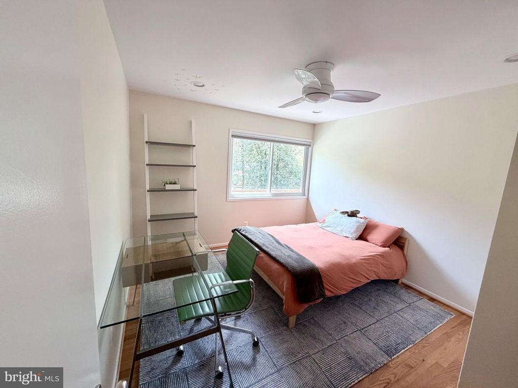 Image 10 of property listing at 8213 STONE TRAIL DR, Bethesda, MD 20817