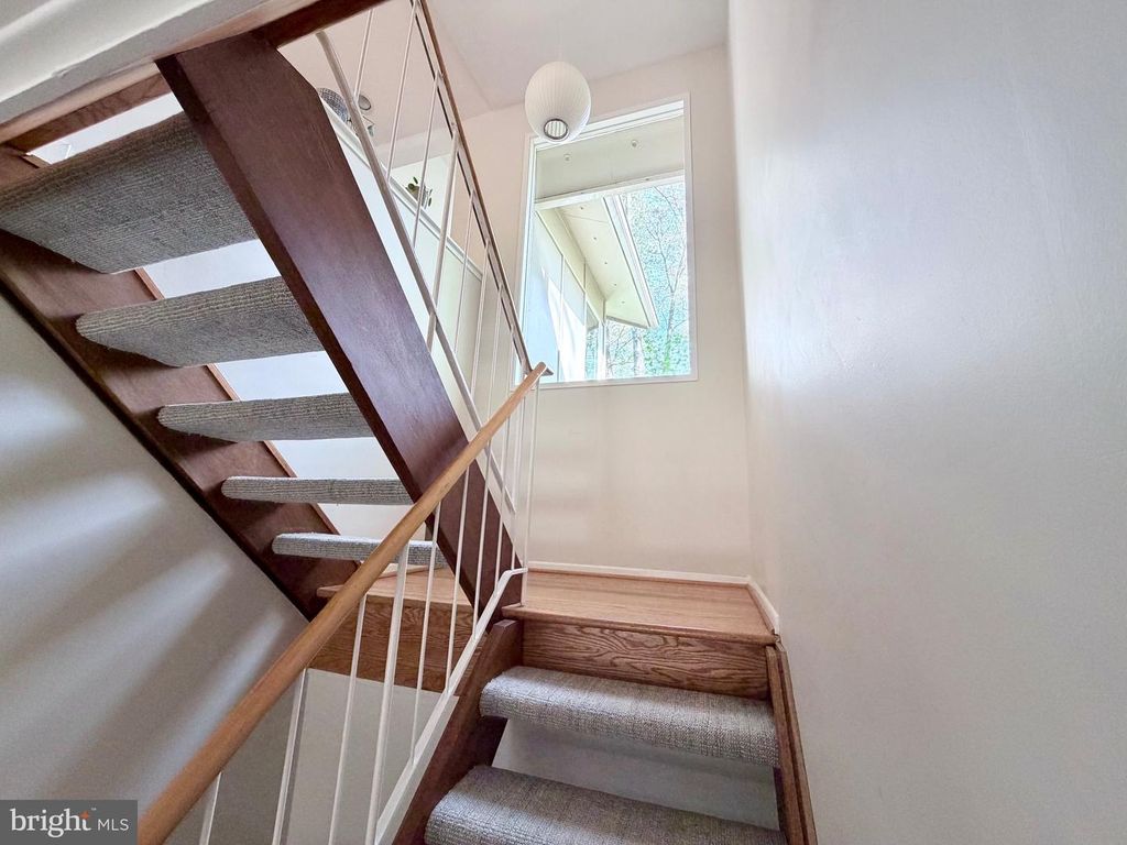 Image 12 of property listing at 8213 STONE TRAIL DR, Bethesda, MD 20817