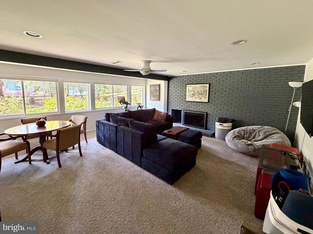 Image 16 of property listing at 8213 STONE TRAIL DR, Bethesda, MD 20817