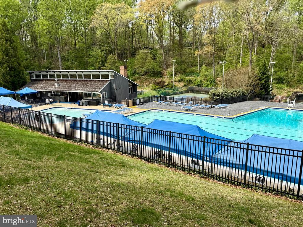 Image 19 of property listing at 8213 STONE TRAIL DR, Bethesda, MD 20817