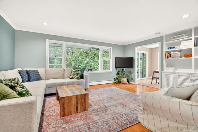 24 Overlook Drive, Pawling, NY 12564