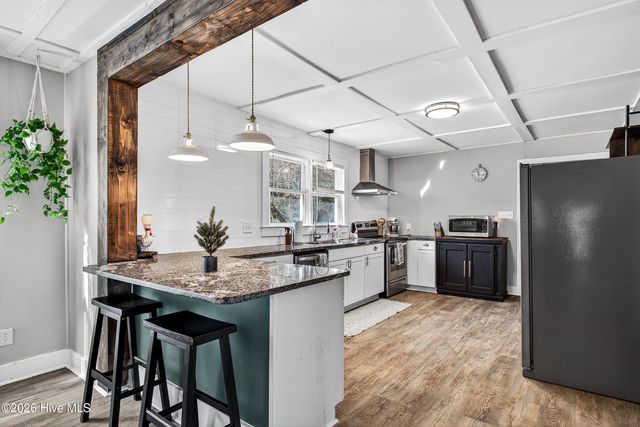 1527 Riggs Road, Maysville, NC 28555