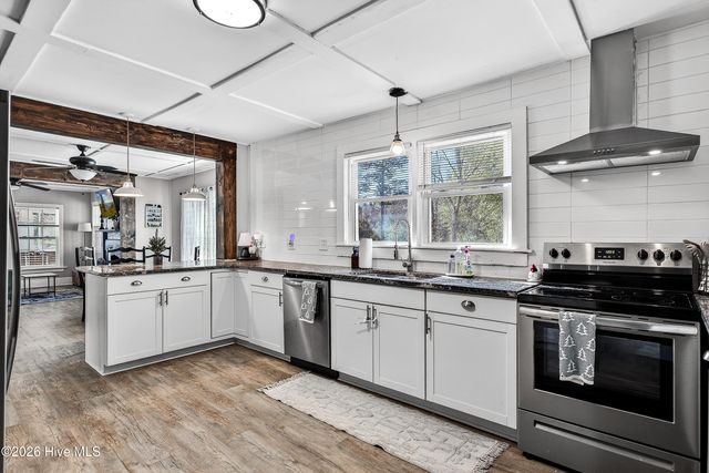 1527 Riggs Road, Maysville, NC 28555