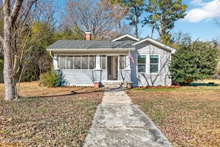 1527 Riggs Road, Maysville, NC 28555