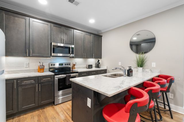 957 44th Ave, N, Nashville, TN 37209